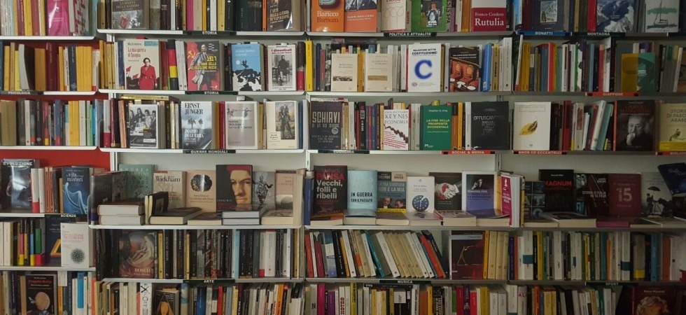 Interno della Libreria Arcadia di Rovereto